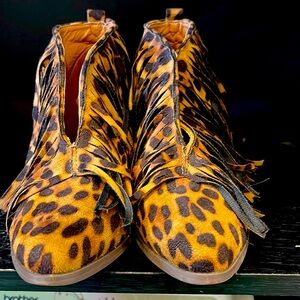 Boutique fringe leopard boots these boots are perfect for a night out outfit